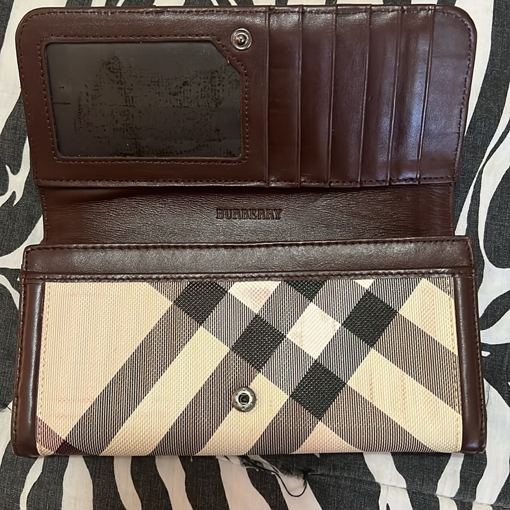 BURBERRY | Nova Check Studded Wallet - Picture 2 of 12
